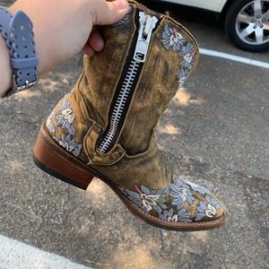 Dan post embroidered boots